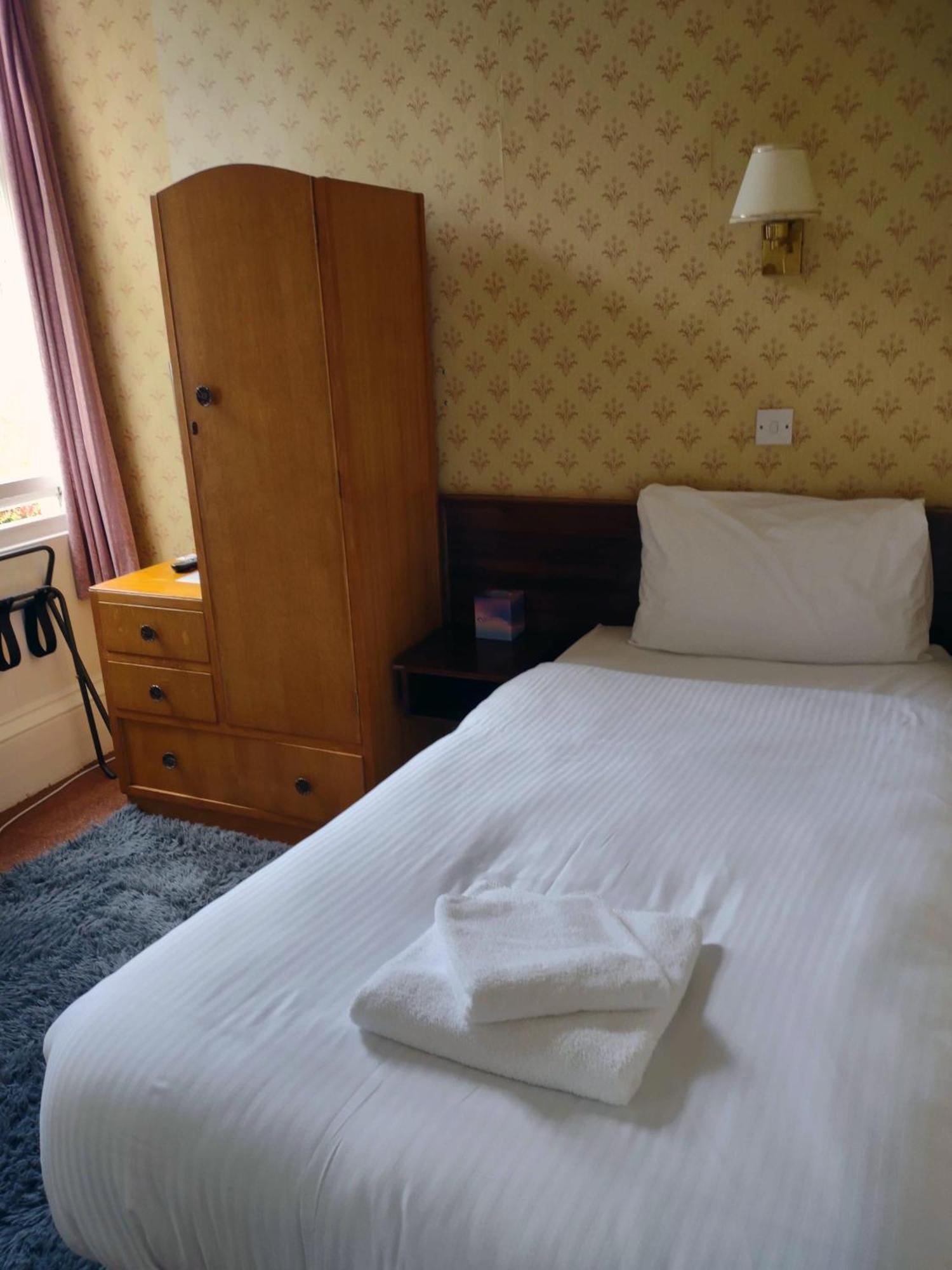 The Stromness Hotel Exterior photo