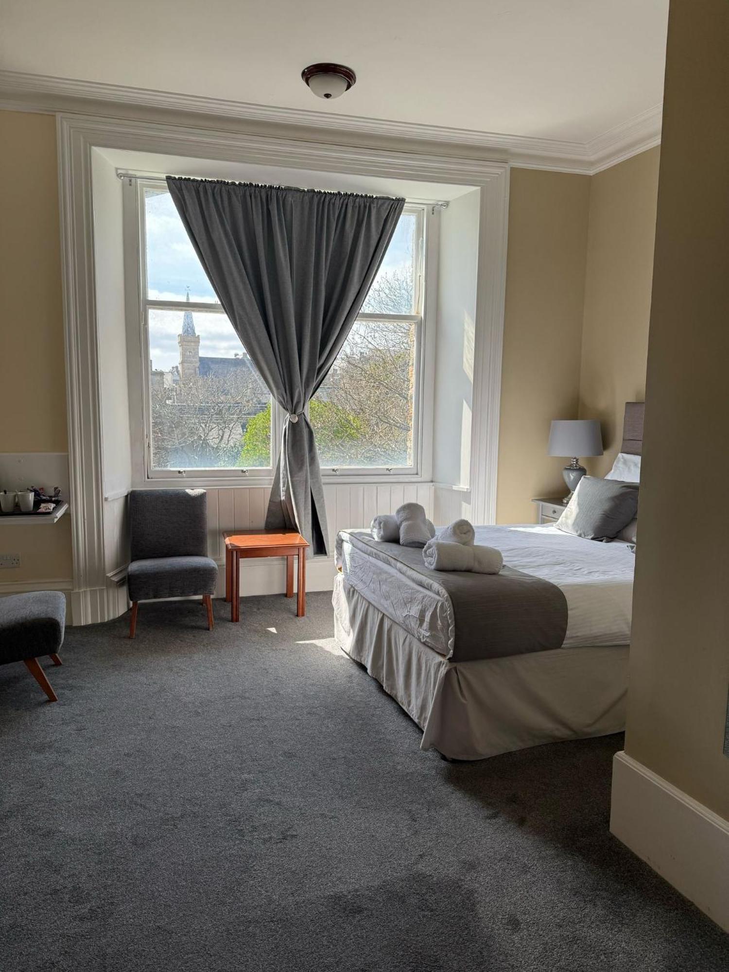 The Stromness Hotel Exterior photo
